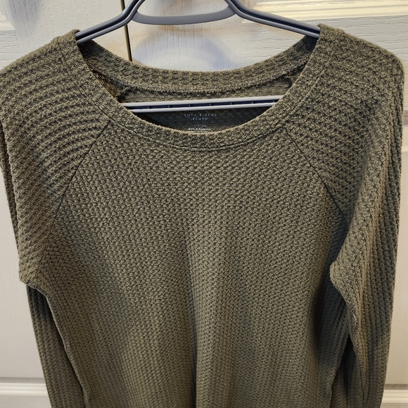 American Eagle waffle sweater. Grey Size Lg - Picture 3 of 3